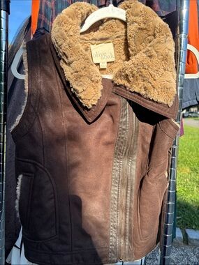 Olive & Oak Brown Faux-Shearling Collared Vest